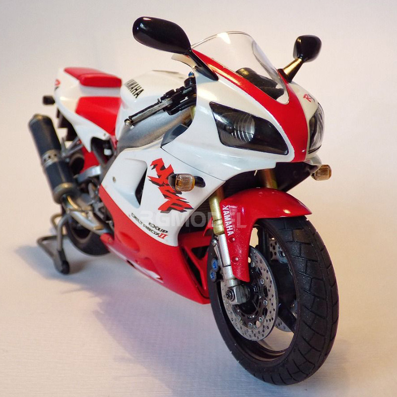 Tamiya 14073 estático montado  - Model Kit Yamaha R1 avaliação e preço