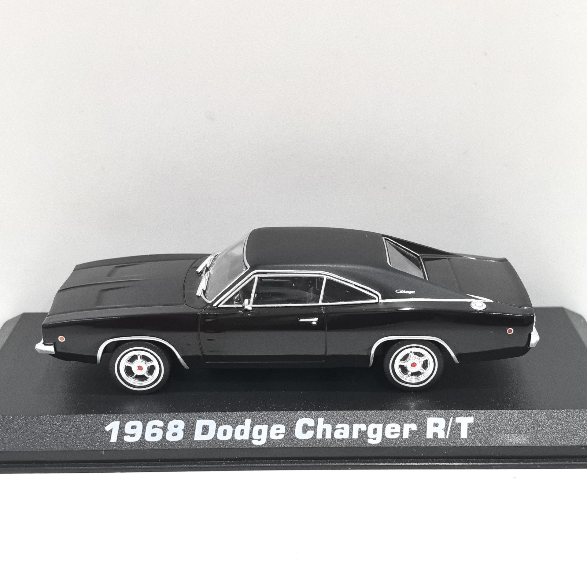 Diecast Green Light Escala 1/4 - Model Kit Dodge Charger avaliação e preço