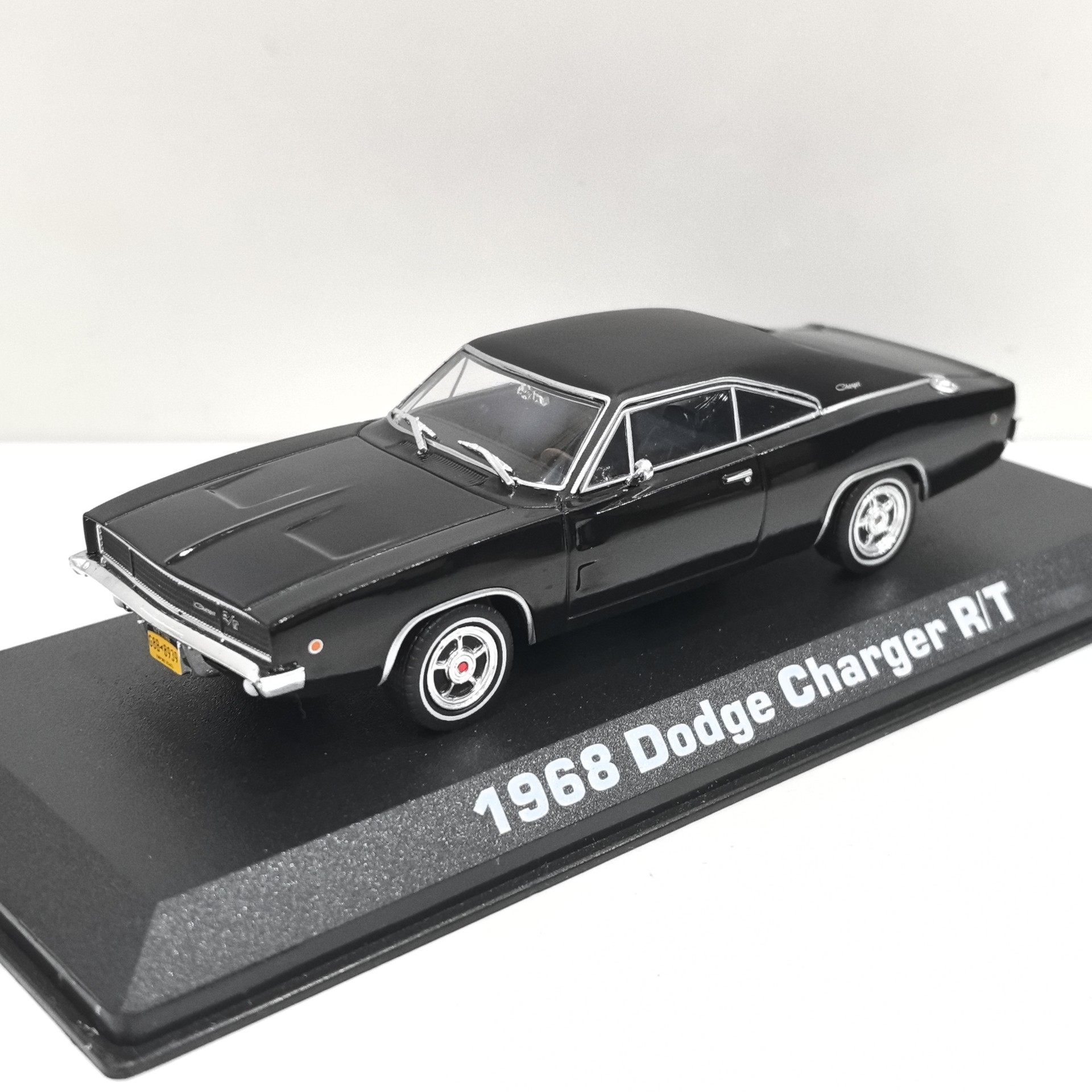 Diecast Green Light Escala 1/4 - Model Kit Dodge Charger avaliação e preço